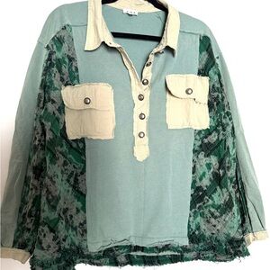 POL Green and Cream Button-Up Blouse